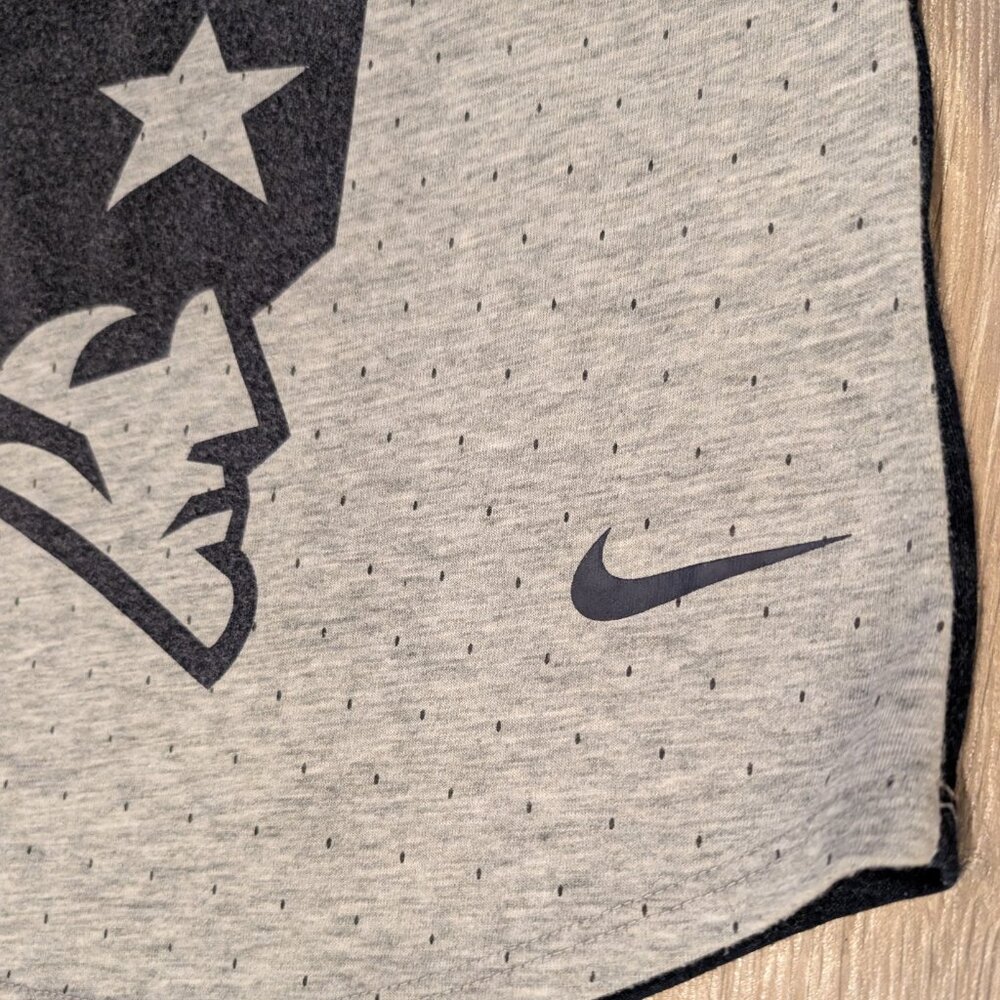 Women's Nike New England Patriots Tank Top - Picture 9 of 11
